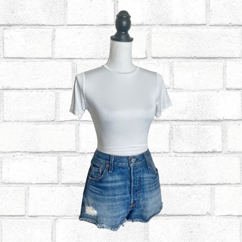 NWT Pretty Little Thing White Stretchy Basic Cropped T-Shirt Top Size US8